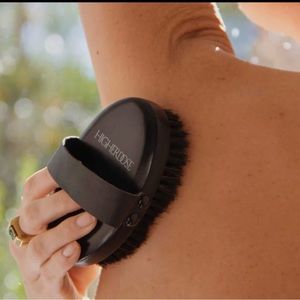 NWT Higher Dose Dry Brush